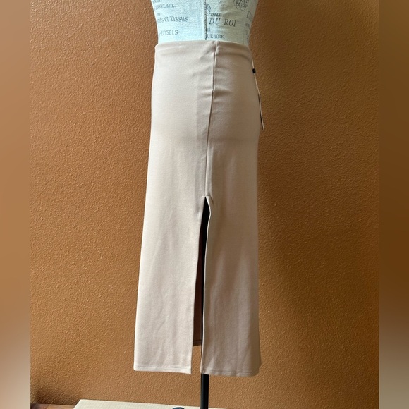 Lovers+Friends “Aubrey” MIDI Skirt In Nude Size Large New With Tags! - Picture 5 of 10
